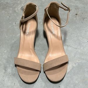 Top Moda Hannah-1 Womens Size 8.5 Tan
3.5 Heel Rear Zip Ankle Strap Sandals